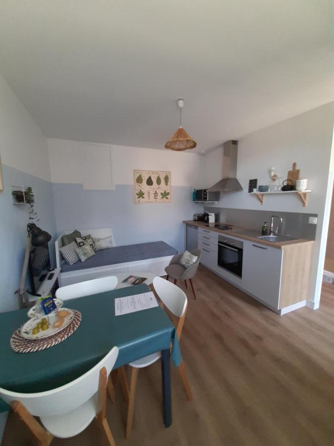 Les Madeleines Apartment Carolles Bagian luar foto